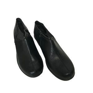 Easy Street Comfort Wave Black Zip Up Booties sz 9.5